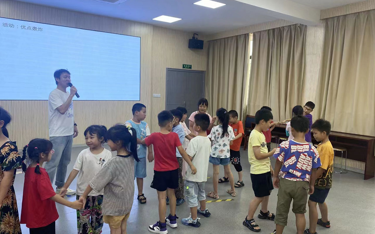 商州龙观乡中心学校